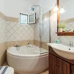 Villa Mylos
